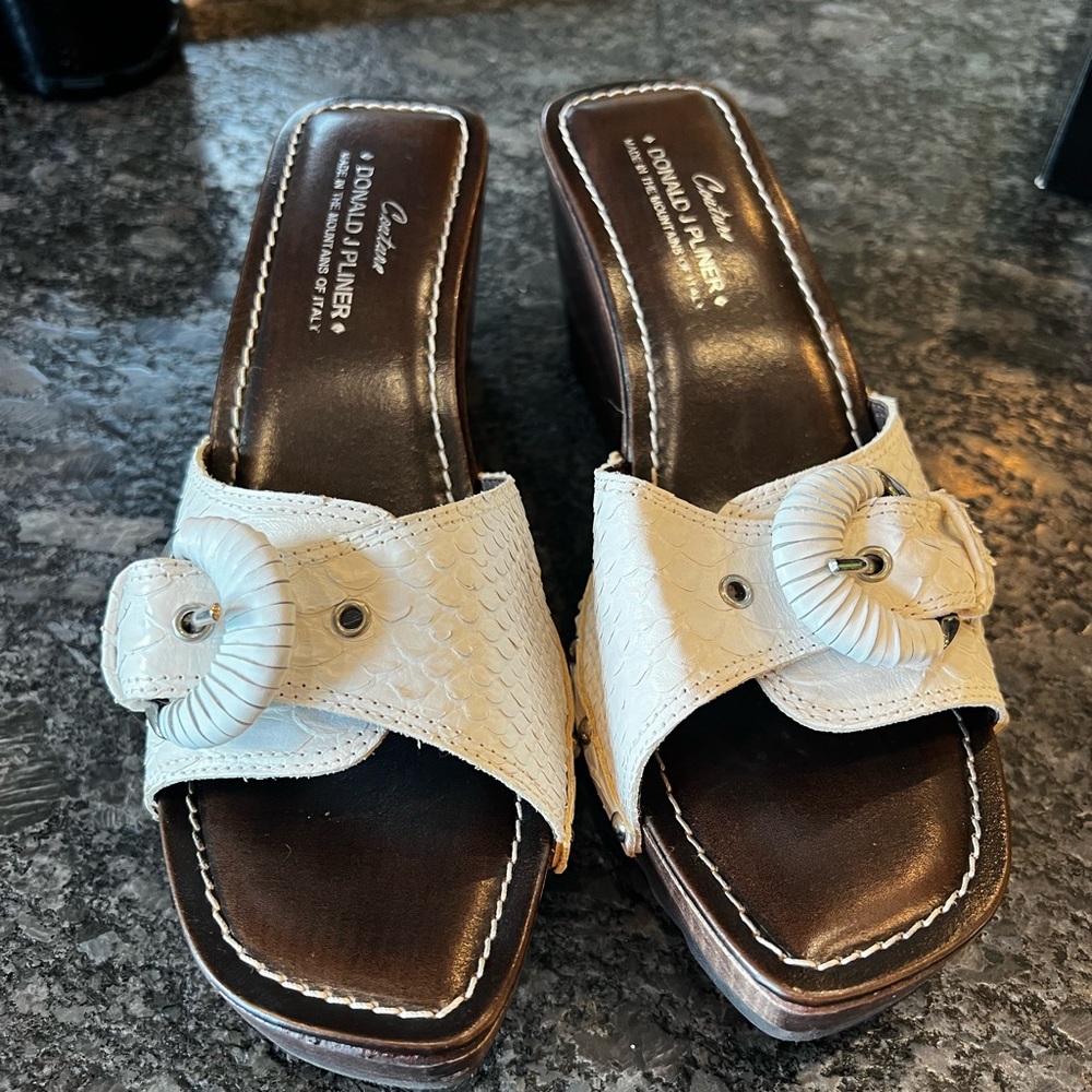 Donald J. Pliner Couture, snakeskin wedge sandal. Wind-42. Never worn. GORG!